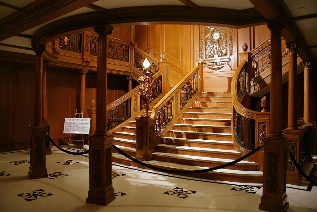 1024px-The_Grand_Staircase
